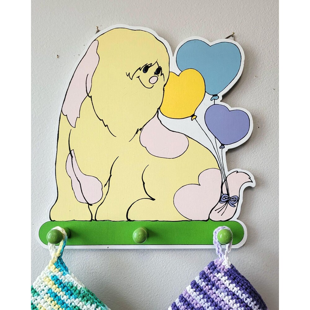 Vintage Wood Peg Hook Dog Heart Balloons Wall Art Nursery Decor